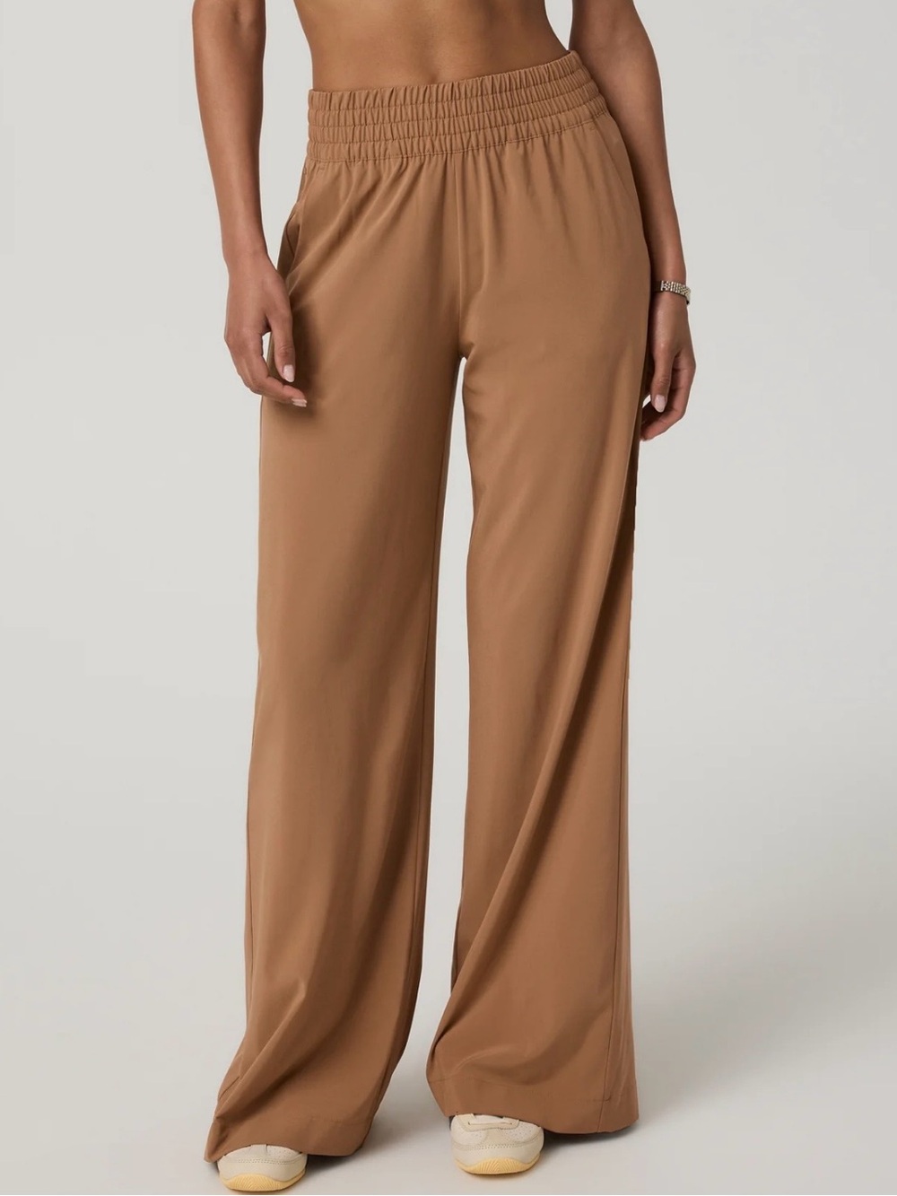 Vuori Women’s Villa Wideleg Pant Tobacco Brown VW4047 Small